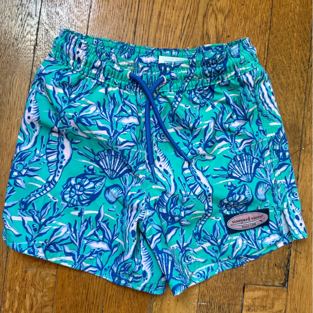 Vineyard Vines Seahorse Patterned Shorts -4T